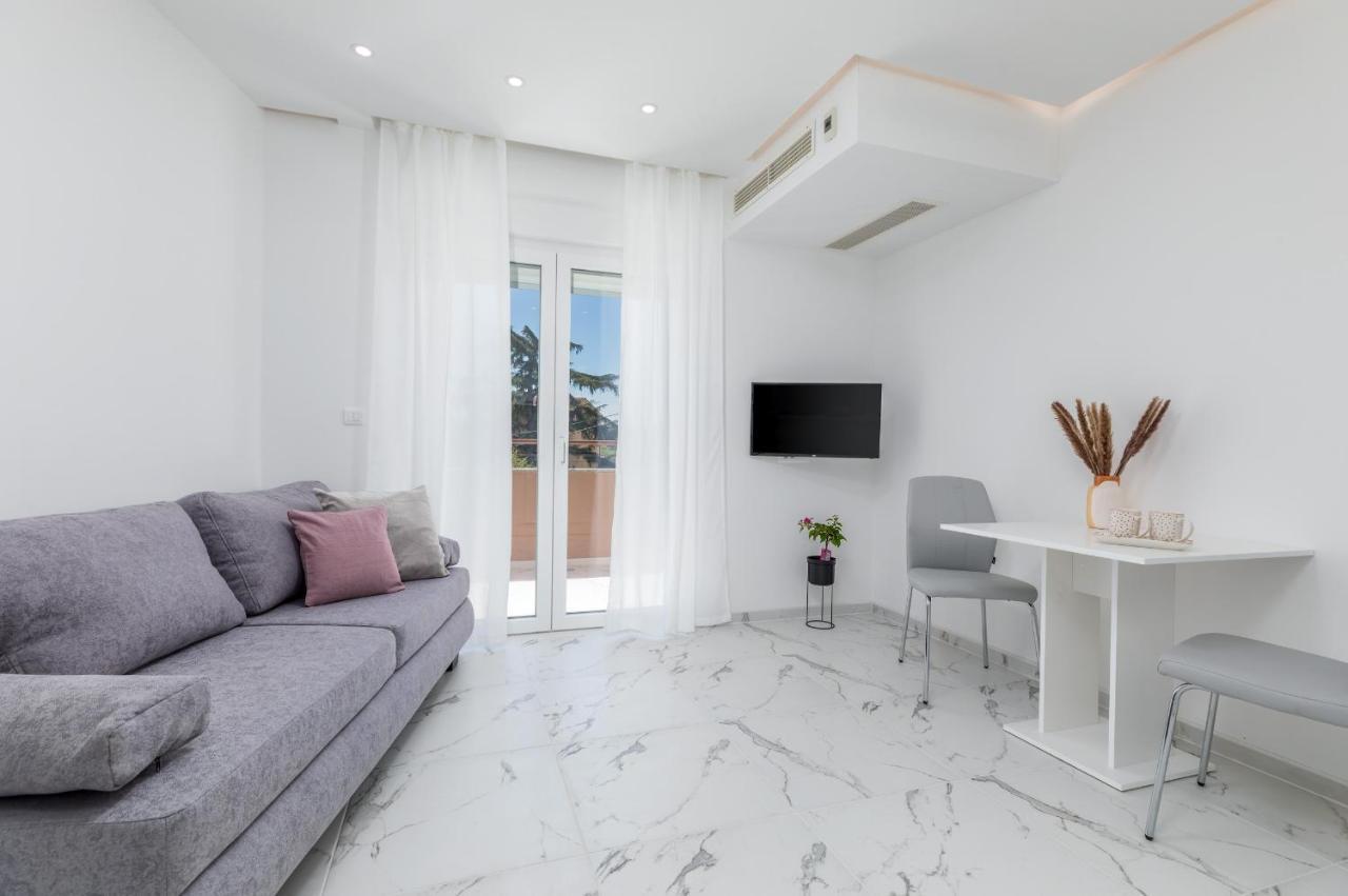 Apartman Knezevic A Fazana Exterior photo