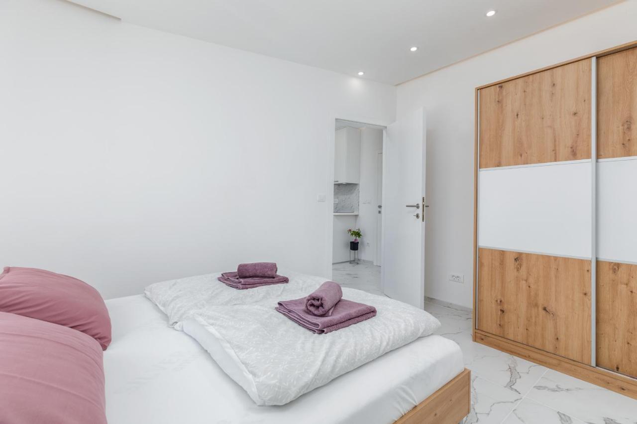 Apartman Knezevic A Fazana Exterior photo