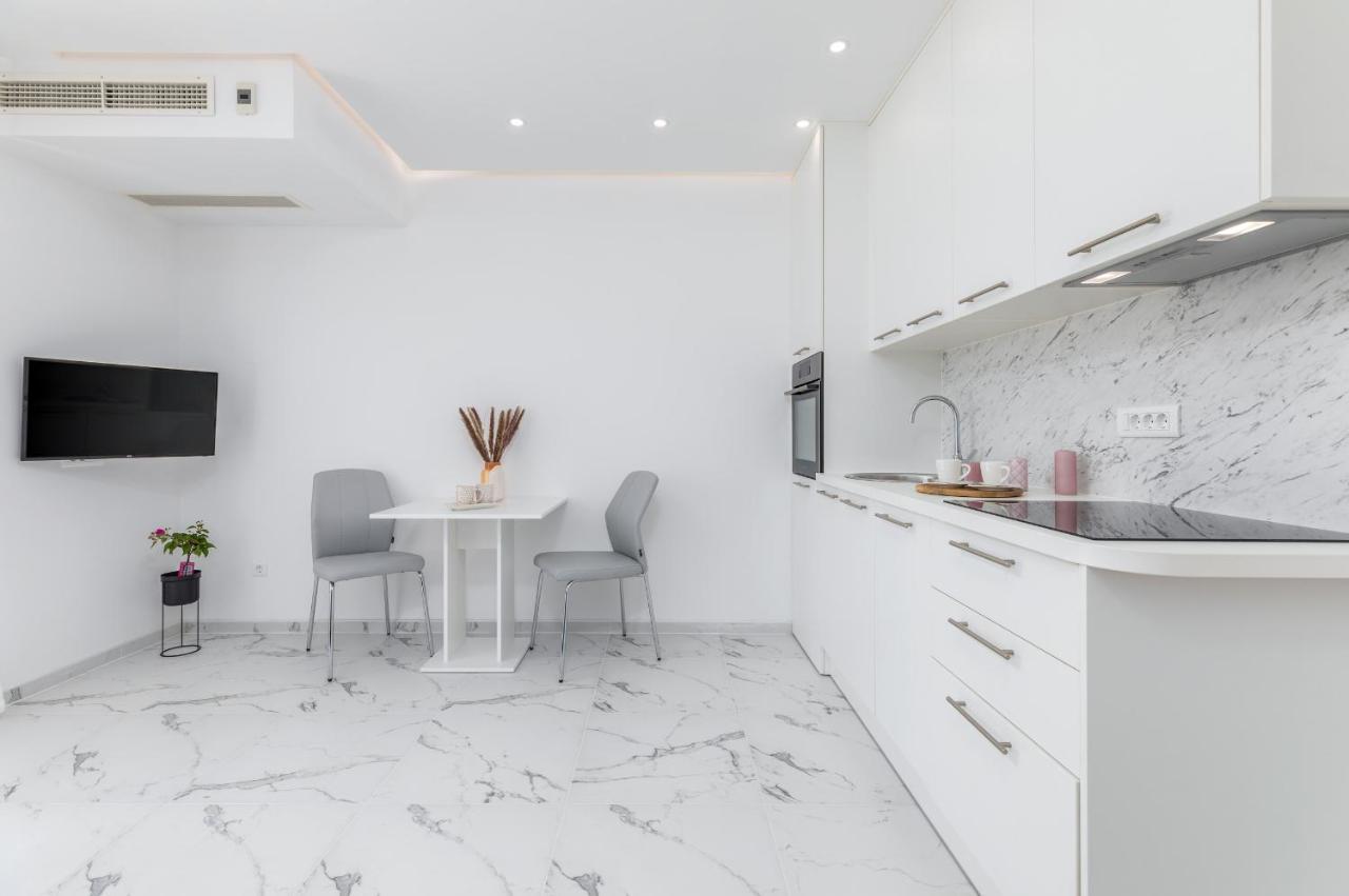 Apartman Knezevic A Fazana Exterior photo