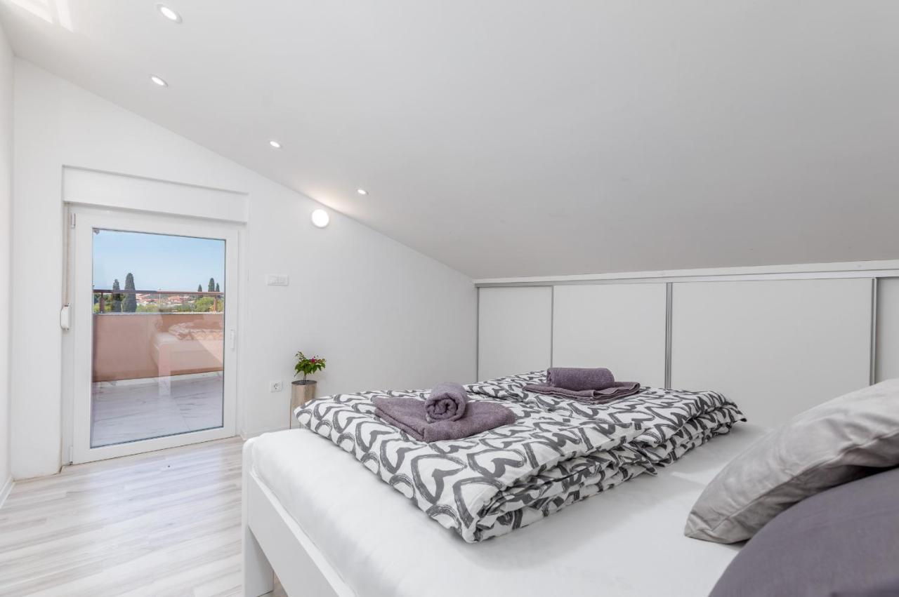 Apartman Knezevic A Fazana Exterior photo