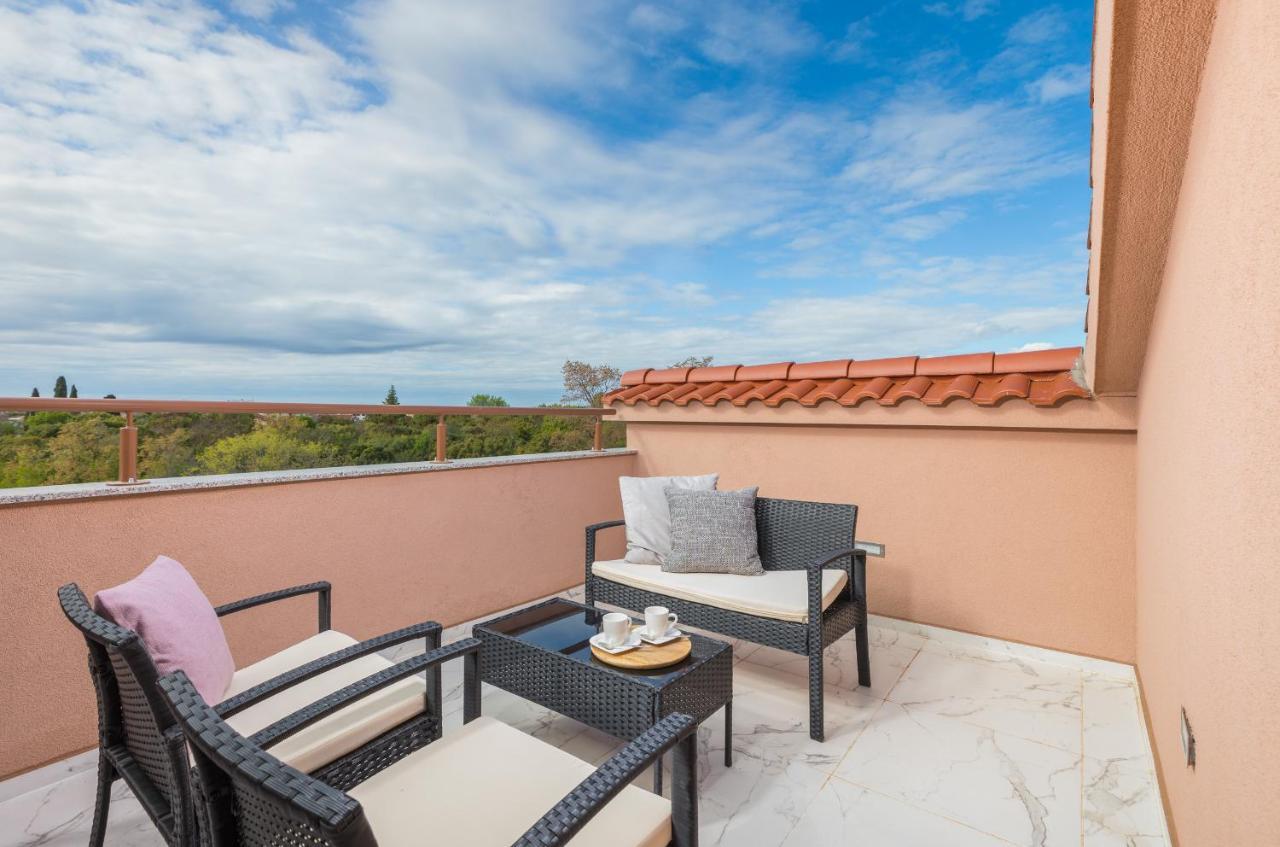 Apartman Knezevic A Fazana Exterior photo