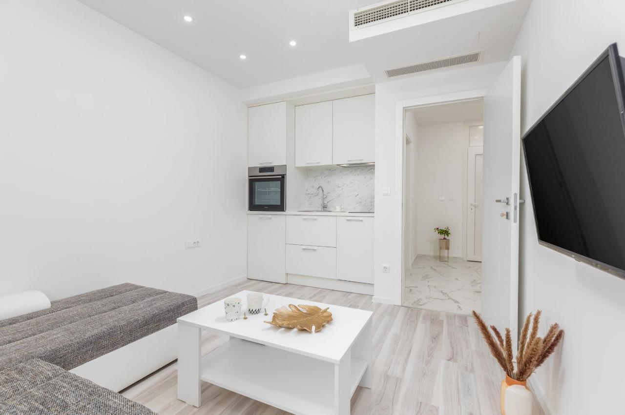 Apartman Knezevic A Fazana Exterior photo
