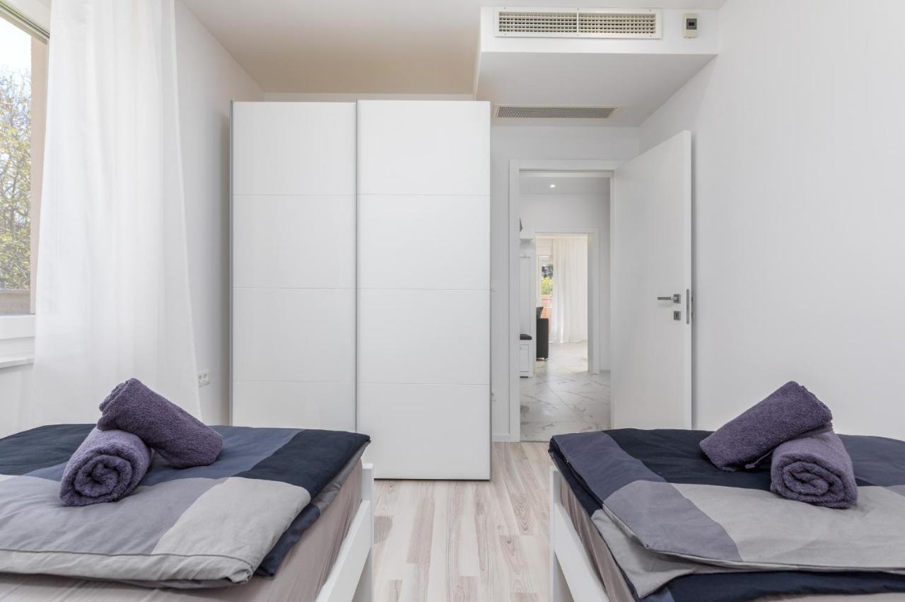 Apartman Knezevic A Fazana Exterior photo
