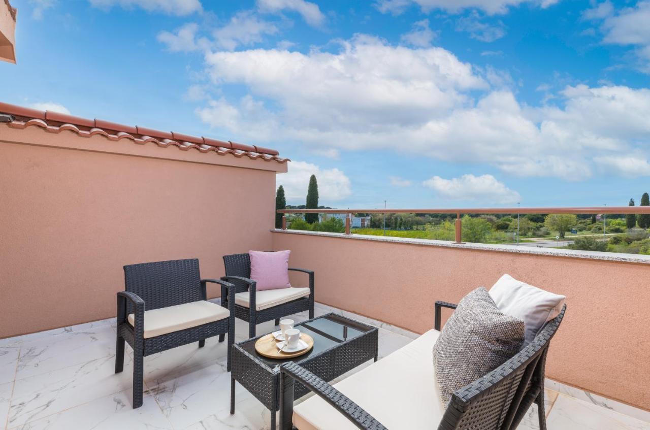 Apartman Knezevic A Fazana Exterior photo