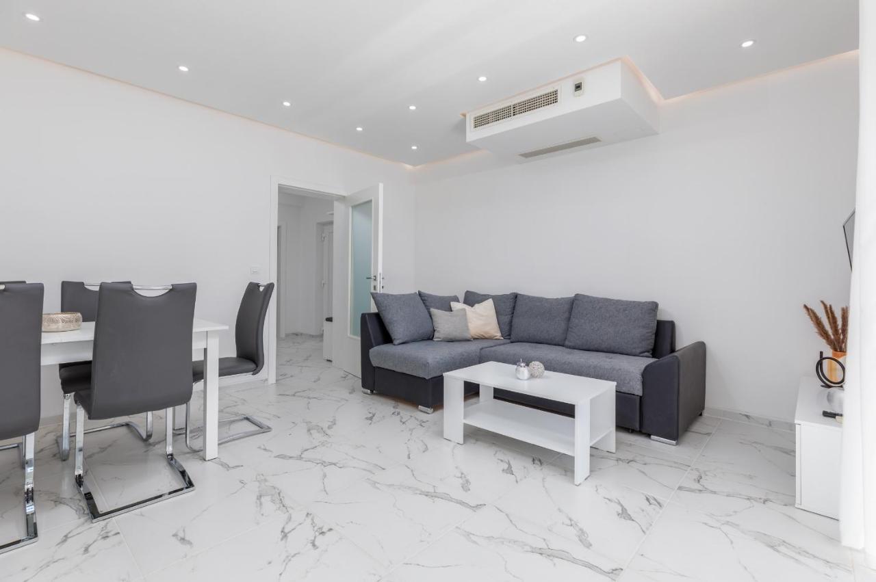 Apartman Knezevic A Fazana Exterior photo