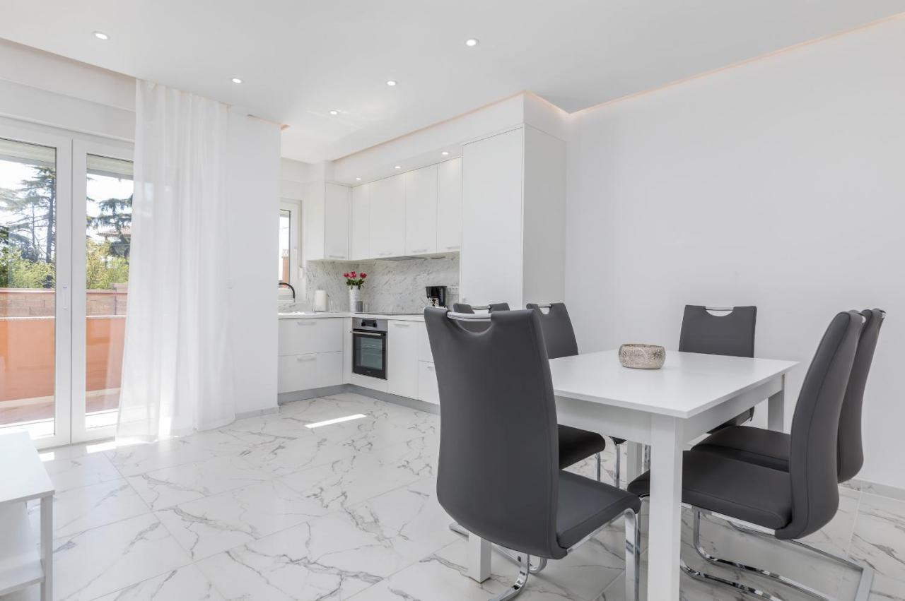 Apartman Knezevic A Fazana Exterior photo