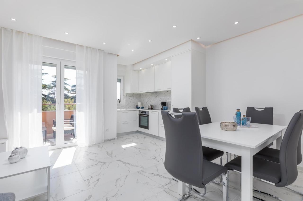 Apartman Knezevic A Fazana Exterior photo