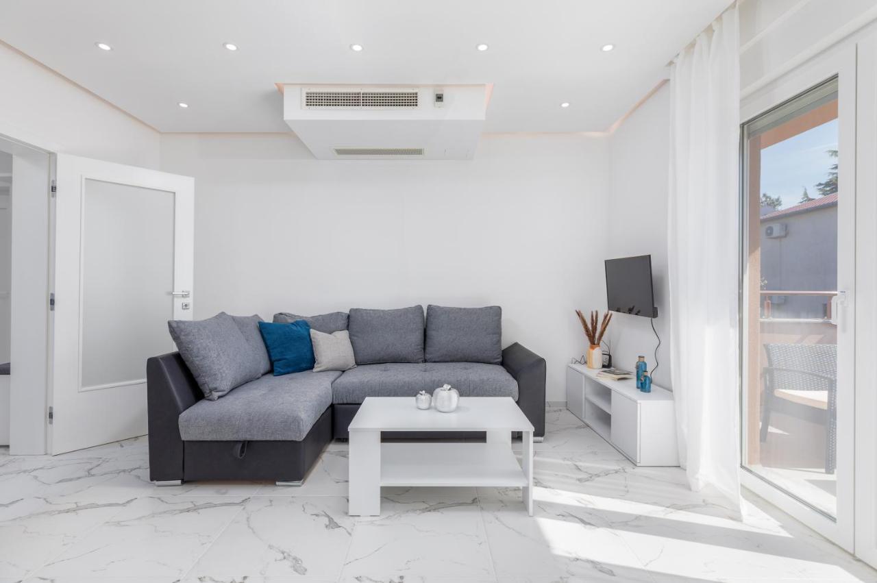 Apartman Knezevic A Fazana Exterior photo